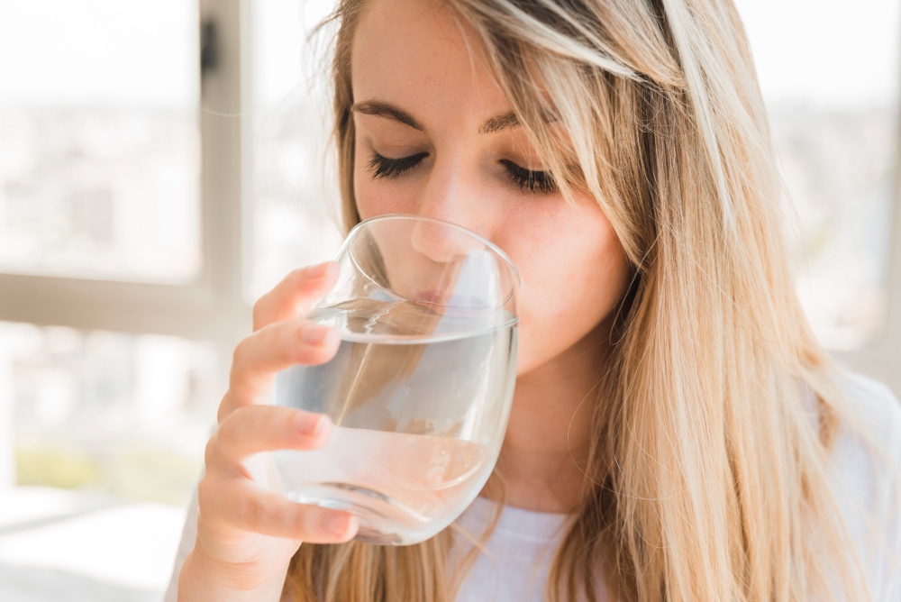 bere troppa acqua fa male